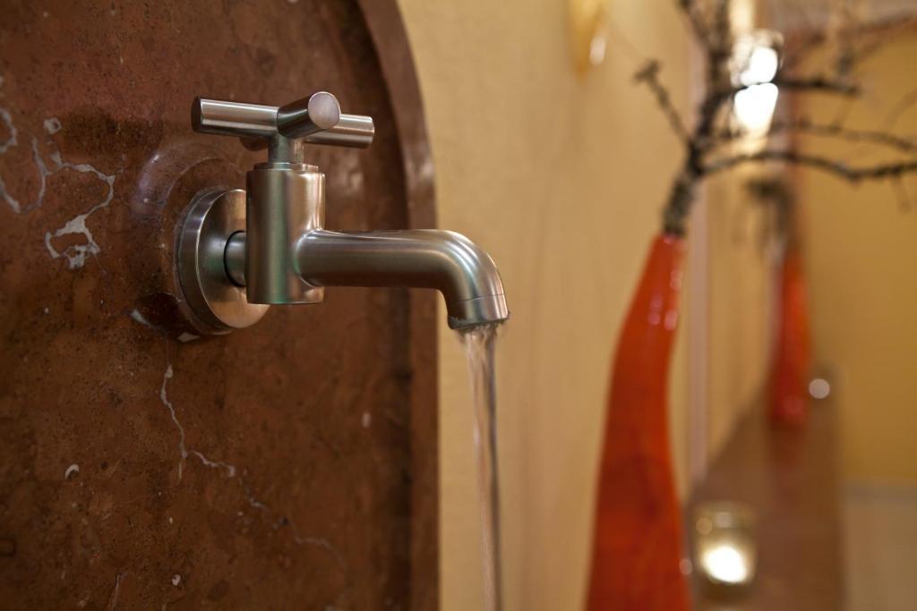 Hotel Burgschrofn Тукс Экстерьер фото