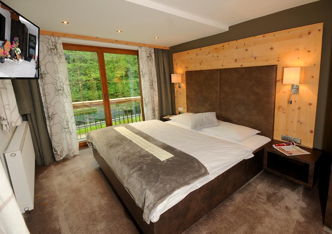 Hotel Burgschrofn Тукс Экстерьер фото