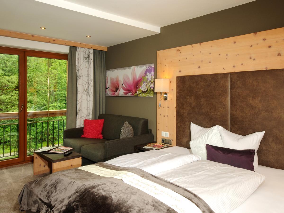 Hotel Burgschrofn Тукс Экстерьер фото
